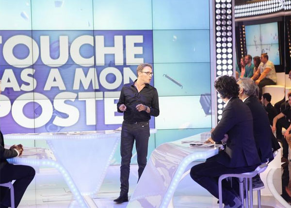 Touche pas à mon poste : Kareen Guiock et Estelle Denis chez Julien Courbet Touche pas à mon poste : Kareen Guiock et Estelle Denis chez Julien Courbet