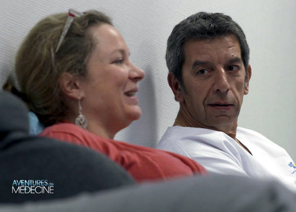 Aventures de médecine : France 2 fait son Baby boom, avec Michel Cymes Aventures de médecine : France 2 fait son Baby boom, avec Michel Cymes