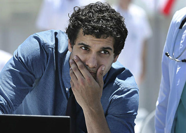 Elyes Gabel (Scorpion) : « Walter s’est fait duper mais il commence à avoir un vrai but dans la vie »