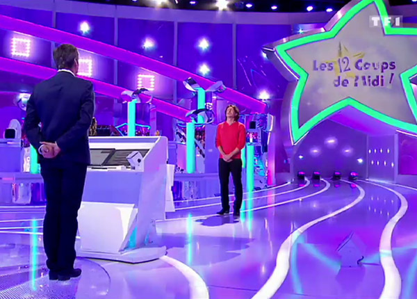 Les 12 coups de midi : Maxime victorieux, Yves Montand se cache-t-il dans la voiture derrière l’Étoile mystérieuse ? Les 12 coups de midi : Maxime victorieux, Yves Montand se cache-t-il dans la voiture derrière l’Étoile mystérieuse ?