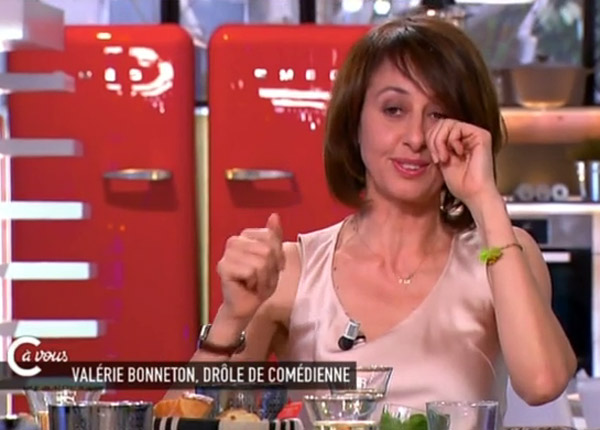 C à vous : l’émotion de Valérie Bonneton (Fais pas ci pas pas ça) et le million de téléspectateurs pour France 5 C à vous : l’émotion de Valérie Bonneton (Fais pas ci pas pas ça) et le million de téléspectateurs pour France 5