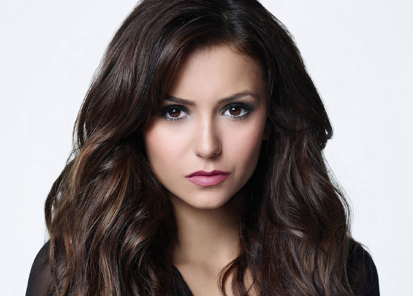 Nina Dobrev quitte Vampire diaries : son message d’adieu aux fans Nina Dobrev quitte Vampire diaries : son message d’adieu aux fans