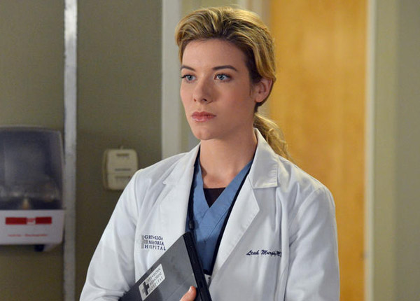 Tessa Ferrer (Grey’s Anatomy) : « Arizona est le premier partenaire de sexe féminin de Leah. Elle ne se colle pas d’étiquette »