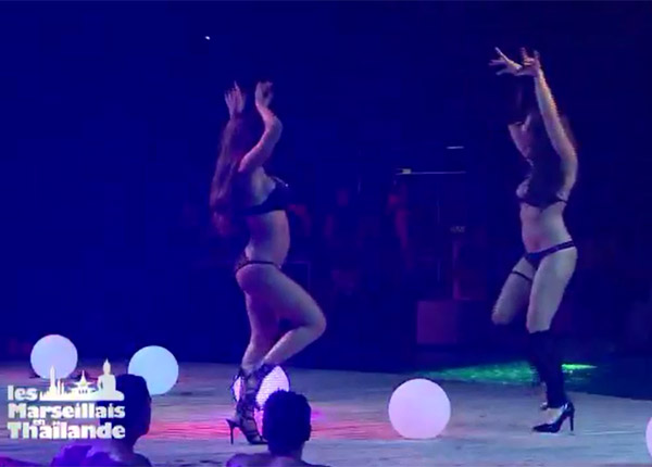 Les Marseillais en Thaïlande : Aurélie et Kim se dénudent et les audiences grimpent sur W9 Les Marseillais en Thaïlande : Aurélie et Kim se dénudent et les audiences grimpent sur W9