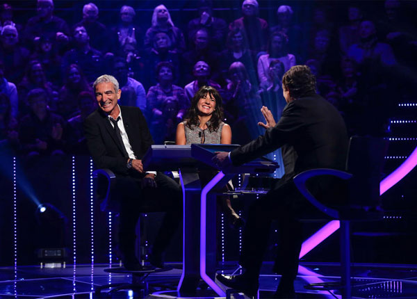 Qui veut gagner des millions : la revanche de Jean-Pierre Foucault, avec Estelle Denis et Julien Arnaud Qui veut gagner des millions : la revanche de Jean-Pierre Foucault, avec Estelle Denis et Julien Arnaud