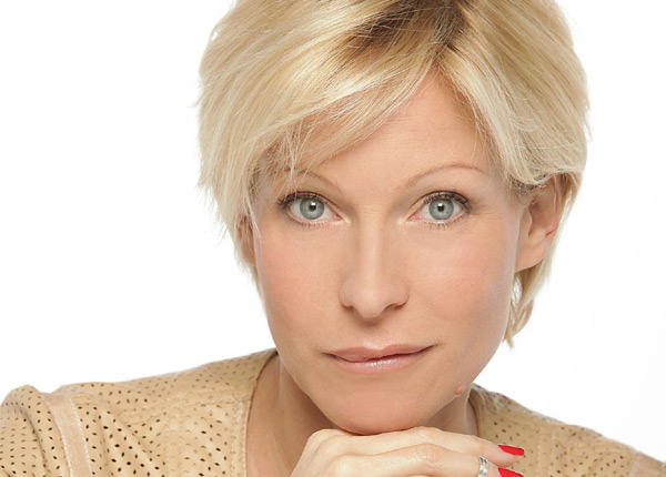 Plus belle la vie : Céline Frémont (Rebecca Hampton) bientôt de retour avec une intrigue forte Plus belle la vie : Céline Frémont (Rebecca Hampton) bientôt de retour avec une intrigue forte