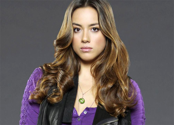 Chloé Bennet (Les Agents du SHIELD) : « Je ne savais rien du secret de Skye » Chloé Bennet (Les Agents du SHIELD) : « Je ne savais rien du secret de Skye »