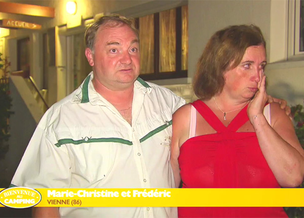 Bienvenue au camping : Aurore fait pleurer Marie-Christine, Arnaud veut tout emmener à la benne Bienvenue au camping : Aurore fait pleurer Marie-Christine, Arnaud veut tout emmener à la benne