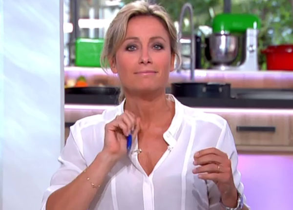 Anne-Sophie Lapix arrête Mots croisés sur France 2 Anne-Sophie Lapix arrête Mots croisés sur France 2