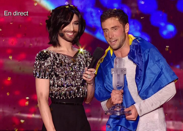 Måns Zelmerlöw grand vainqueur de l’Eurovision 2015 pour la Suède avec « Heroes », la France est 25e