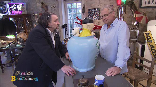 Familles de brocanteurs (TF1) : Les Chety à l’assaut du Tour de France, Affaire Conclue absent Familles de brocanteurs (TF1) : Les Chety à l’assaut du Tour de France, Affaire Conclue absent