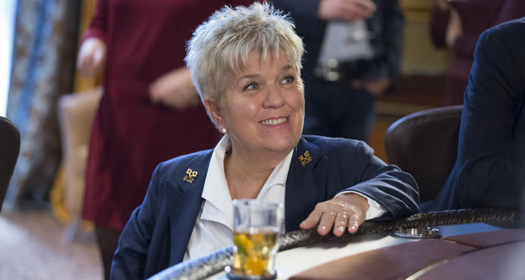 Joséphine ange gardien et Mimie Mathy proches de battre un record à la télévision française