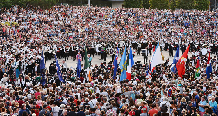 Festival de Lorient / Grande Parade des nations celtes : le Pays de Galles à l’honneur, 3500 artistes avec Cyril Féraud sur France 3