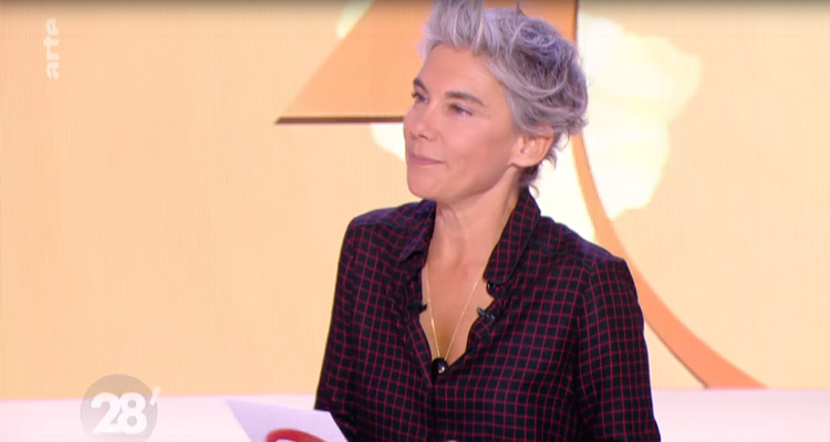 28 minutes prolongé le samedi, Renaud Dély remplace Elisabeth Quin à la présentation