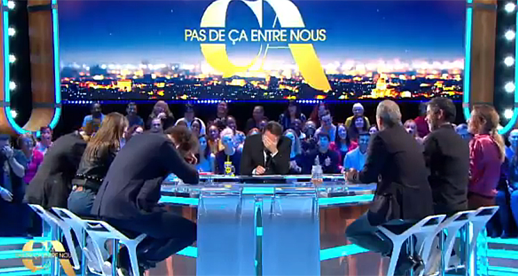 Vendredi tout est permis à l’arrêt, Arthur relance Pas de ça entre nous sur TF1