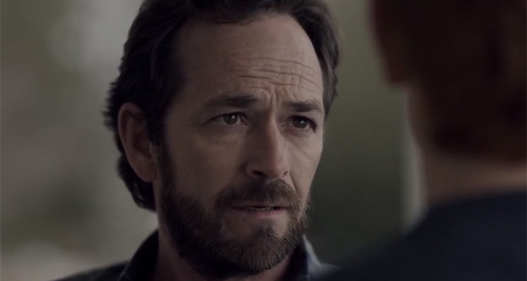 Décès de Luke Perry : J’ai faim ! déprogrammé, Un foyer pour mes enfants sur TF1 Séries Films