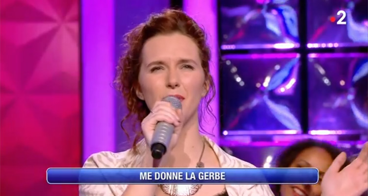 N’oubliez pas les paroles : la maestro Coralie enchaîne les gaffes sur France 2 N’oubliez pas les paroles : la maestro Coralie enchaîne les gaffes sur France 2