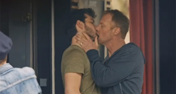 Plus belle la vie (spoiler) : l’homosexualité d’Eric dévoilée, Nathan humilié, Mirta intègre le braquage Plus belle la vie (spoiler) : l’homosexualité d’Eric dévoilée, Nathan humilié, Mirta intègre le braquage