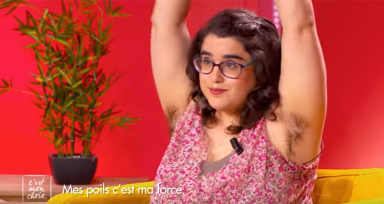 C’est mon choix : les femmes poilues chauffent Evelyne Thomas en audience