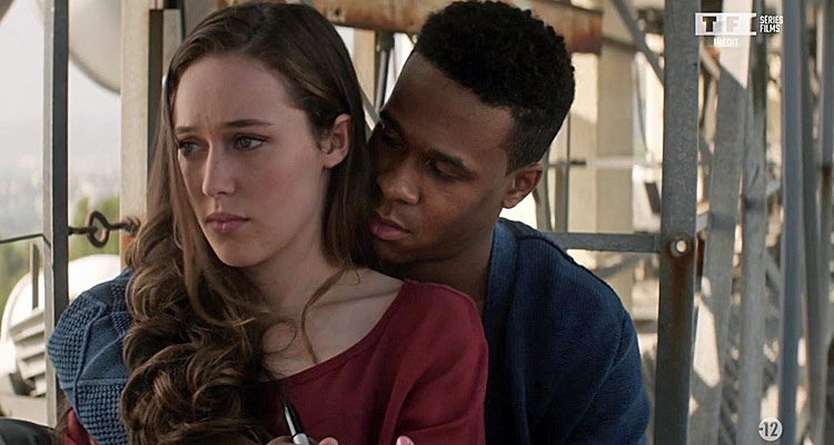 Fear the Walking Dead : Alicia Clark (Alycia Debnam-Carey) affronte les zombies avec succès auprès des 25/49 ans sur TF1 Séries Films