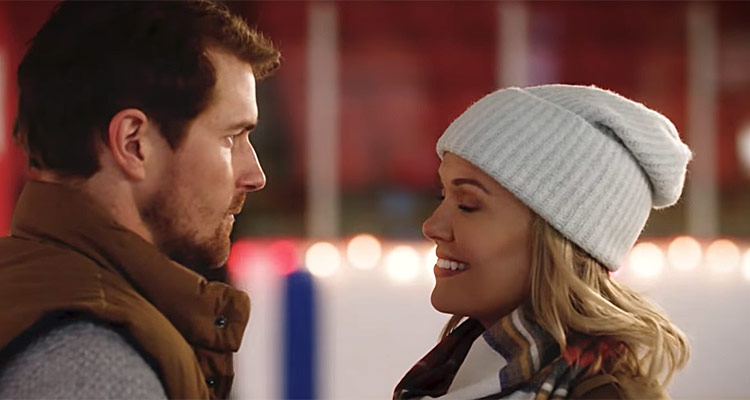 La romance photo de Noël (TF1) : Retour à Cape Cod pour Emilie Ullerup (Supernatural), amoureuse de Josh Kelly 