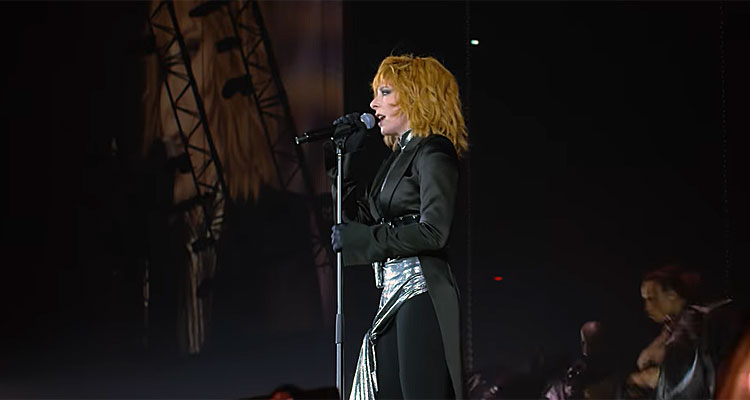 Mylène Farmer, live 2019 (W9) : quelles chansons seront interprétées pour le concert de Paris-Défense Arena ?