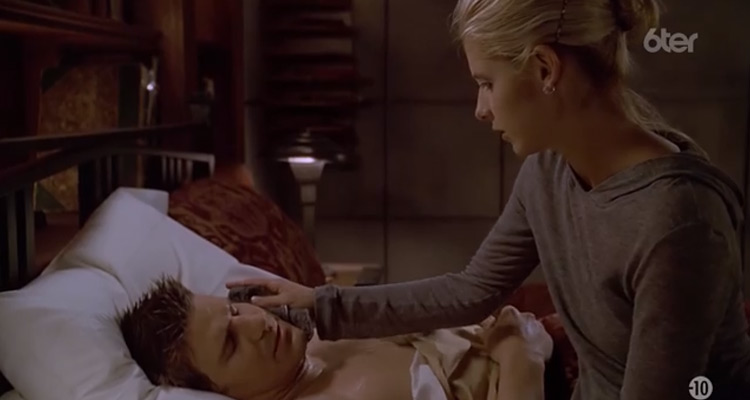 Buffy contre les vampires : tout change pour Sarah Michelle Gellar sur 6ter, le lycée de Sunnydale détruit