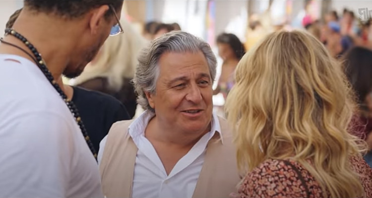 Ibiza (Canal+) : Christian Clavier et Mathilde Seigner ont-ils vraiment tourné sur « l’île blanche » ?