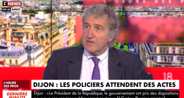 L’heure des pros : Pascal Praud remplacé tout l’été, Gérard Leclerc fragilisé avant son départ