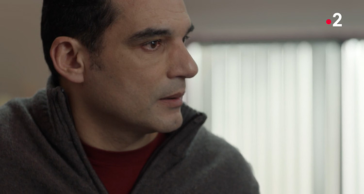 Un si grand soleil (spoiler) : Manu blessé par balle, Enric révèle son adultère à Mo Un si grand soleil (spoiler) : Manu blessé par balle, Enric révèle son adultère à Mo