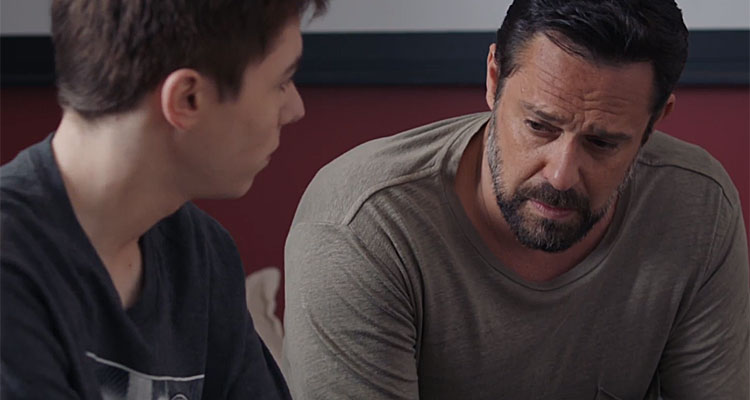 Demain nous appartient (spoiler) : Sacha charge Clémentine, Juliette passe à l’acte sur TF1 Demain nous appartient (spoiler) : Sacha charge Clémentine, Juliette passe à l’acte sur TF1
