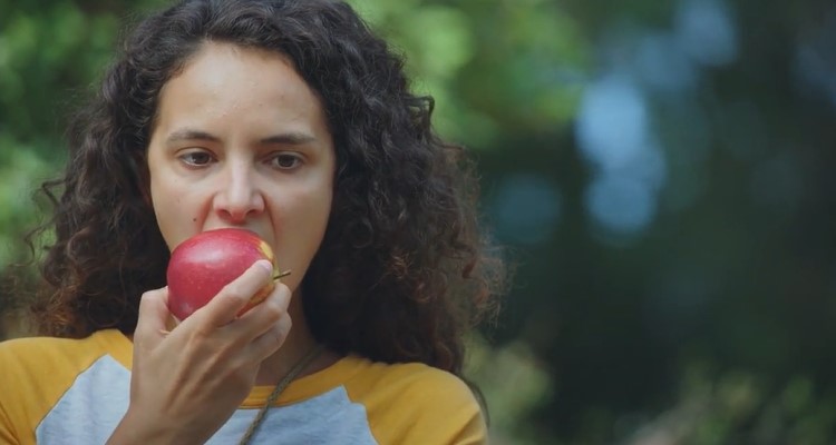 Plus belle la vie (spoiler) : Camille veut conquérir Kévin, avec qui Noé va-t-il coucher pour la première fois ?