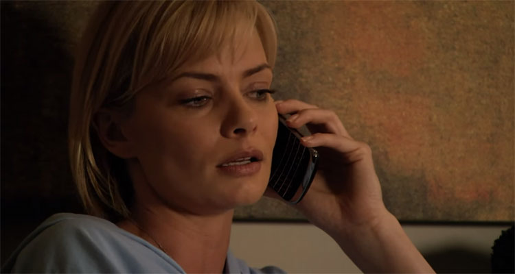 Jaime Pressly (Écran de fumée / TF1) : « Britt Sheller est sur la défensive, elle ne veut pas être dans le faux » 