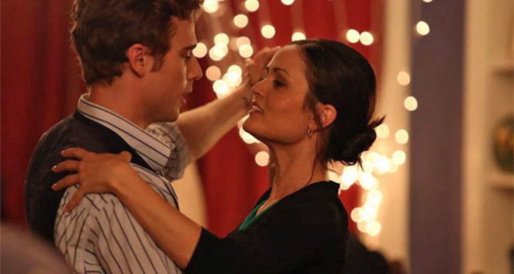 Rendez-vous à Noël (TF1) : Dustin Milligan (90210) et Danica McKellar (How I met your mother) en couple ?