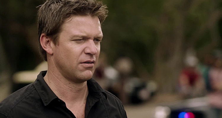 The Glades (saison 4) : un Strip-tease peu aguichant sur M6