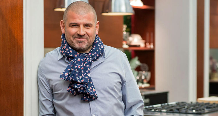 Christian Etchebest (Masterchef) : « Il faut arrêter de faire rêver les gens avec la cuisine ! »