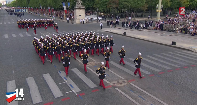 Défilé du 14 juillet 2015 : Avantage pour TF1, progression pour France 2 Défilé du 14 juillet 2015 : Avantage pour TF1, progression pour France 2