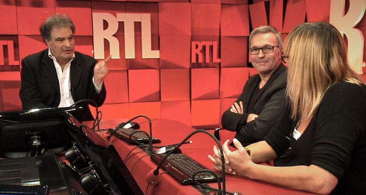 La folle histoire des caméras cachées : Raphaël Mezrahi loin de faire rire sur France 3 La folle histoire des caméras cachées : Raphaël Mezrahi loin de faire rire sur France 3