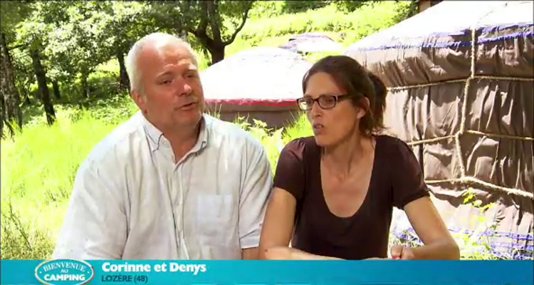Bienvenue au Camping : après les cafards, Hélène et Freddy dérangés par les mouches chez Corinne et Denys Bienvenue au Camping : après les cafards, Hélène et Freddy dérangés par les mouches chez Corinne et Denys