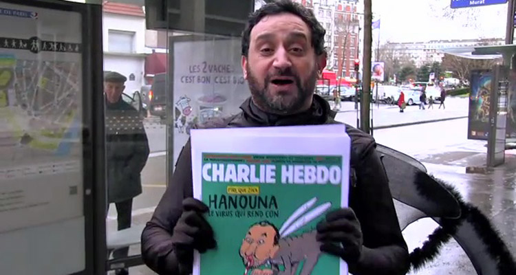 Touche pas à mon poste : « Hanouna, le virus qui rend con », Cyril Hanouna vante la Une de Charlie Hebdo dans la rue