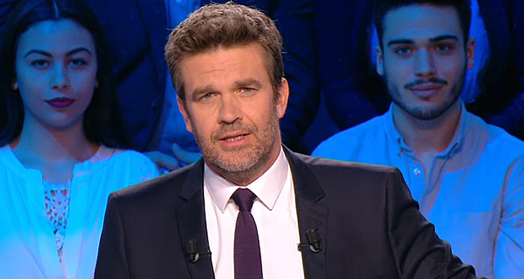 Audiences Access (dimanche 6 mars 2016) : Vivement Dimanche et 66 minutes gagnent en puissance, Canal Football club perd des fidèles