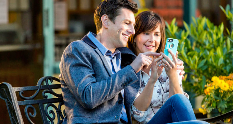 Ma belle-mère et moi (TF1) : Kellie Martin (Urgences) ouvre sa boutique de mariage et trouve l’amour