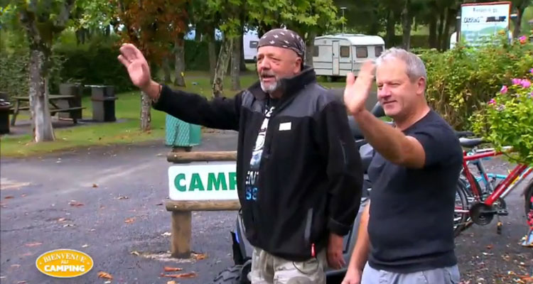 Bienvenue au camping : un record pour Jean-Louis et Philippe, Helizete et Jean-Claude préparent leurs roulottes 