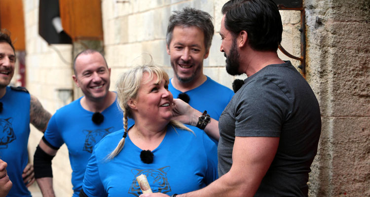 Fort Boyard (saison 27) : Jean-Luc Lemoine, Flora Coquerel, Amir, Valérie Damidot, Pascal Soetens et Philippe Auriel pour la première