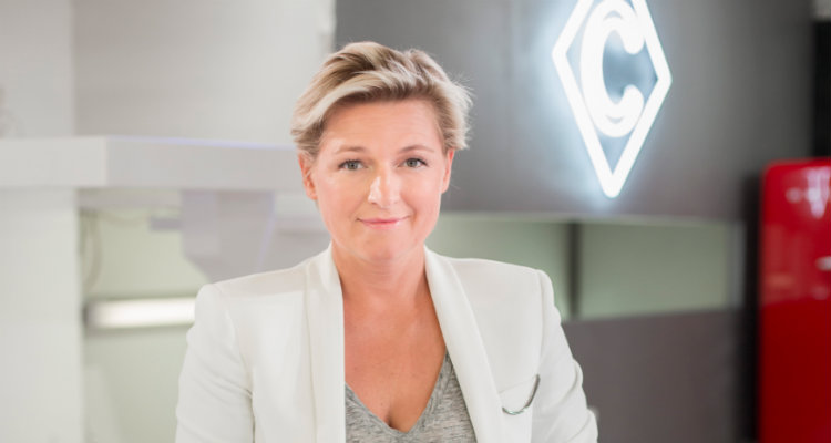 C l’hebdo : Anne-Elisabeth Lemoine aux commandes de la nouvelle émission de France 5