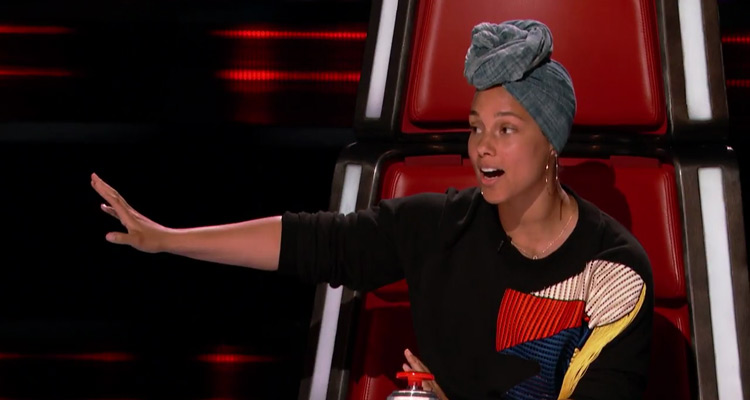 The Voice : Miley Cyrus et Alicia Keys dans les fauteuils des coach (VIDEO)