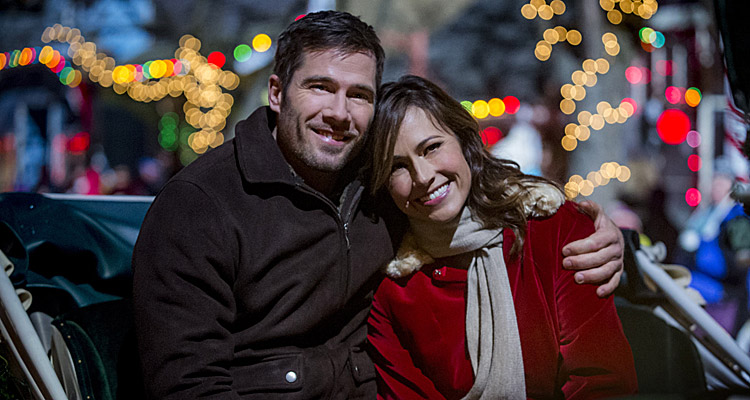 Le pays de Noël (M6) : Luke MacFarlane (The night shift) vient au secours de Nikki Deloach (Awkward)