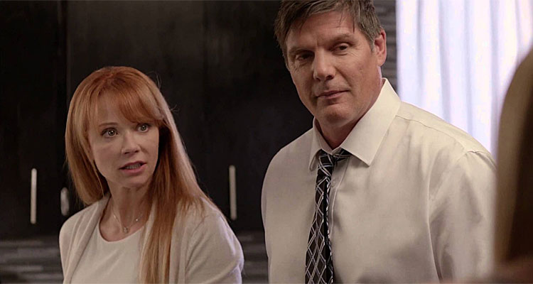 Se méfier des apparences (TF1) : Paul Johansson (Les Frères Scott) veut-il du mal à Lauren Holly (NCIS) et Sarah Fisher (Degrassi) ?