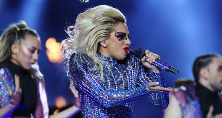 Super Bowl 2017 : audiences toujours au top pour W9 avec le show de Lady Gaga