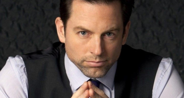 Les feux de l’amour : Michael Muhney demande aux fans de contacter la production pour qu’il rempile dans le rôle d’Adam Newman